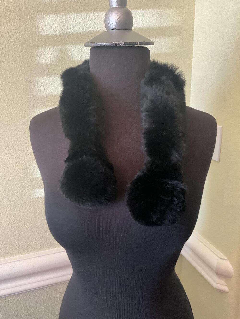 Black Fur Pompom Collar Scarf
